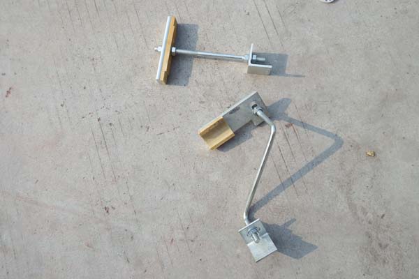 求购水冷铜排托架、硬铜排托架